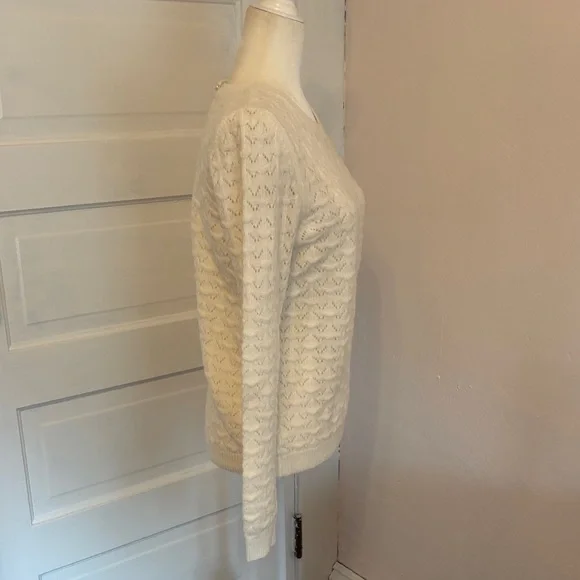 Berthie Chic White Knit Sweater - Picture 9 of 10